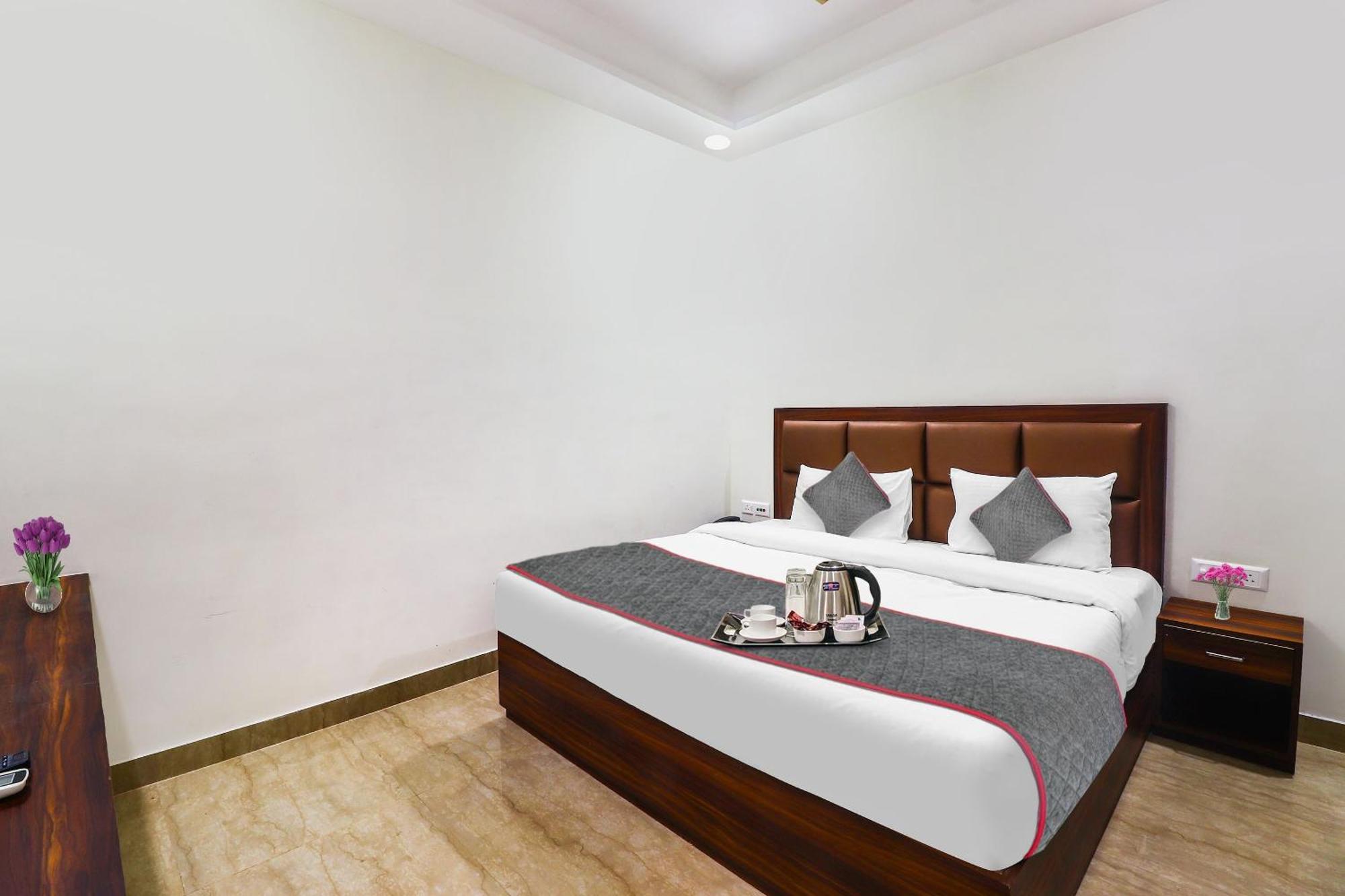 Hotel O Golden Grand Agra  Bagian luar foto